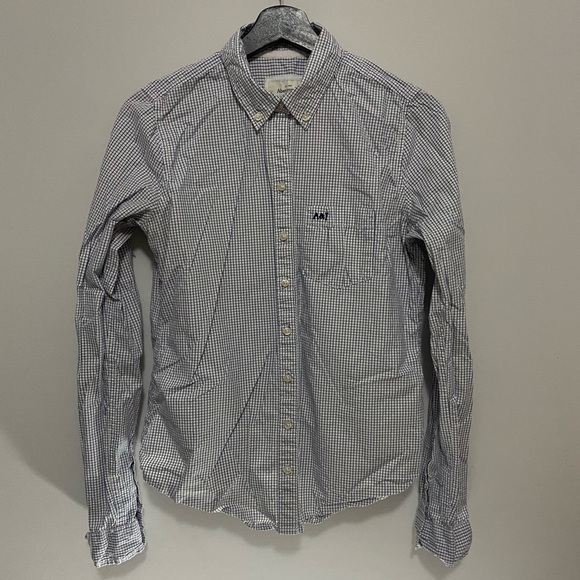 Abercrombie & Fitch Checkered White and Blue Button Down Shirt - Picture 4 of 11